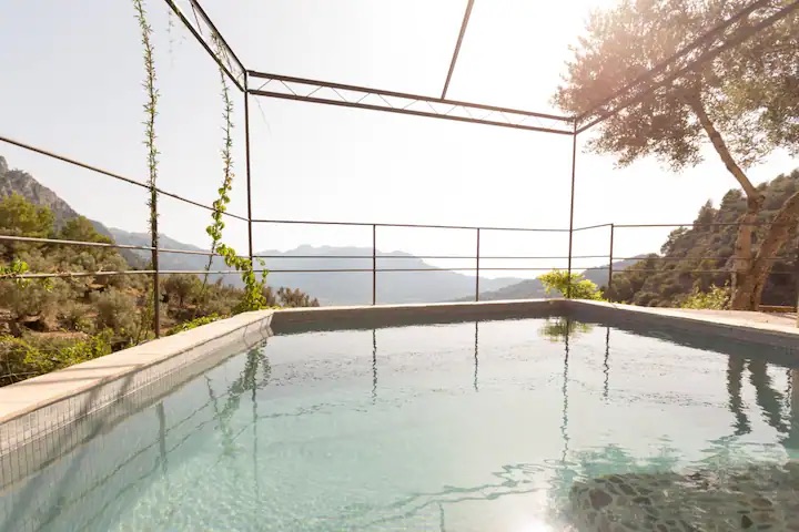 Espectacular terraza con piscina privada y vistas