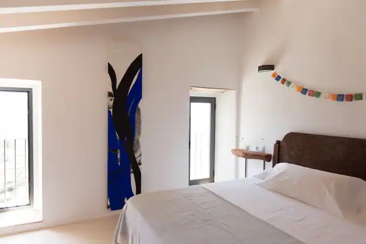 Dormitorio doble con vistas a la sierra