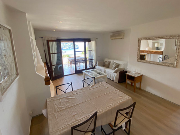 Salón comedor con acceso directo a la terraza