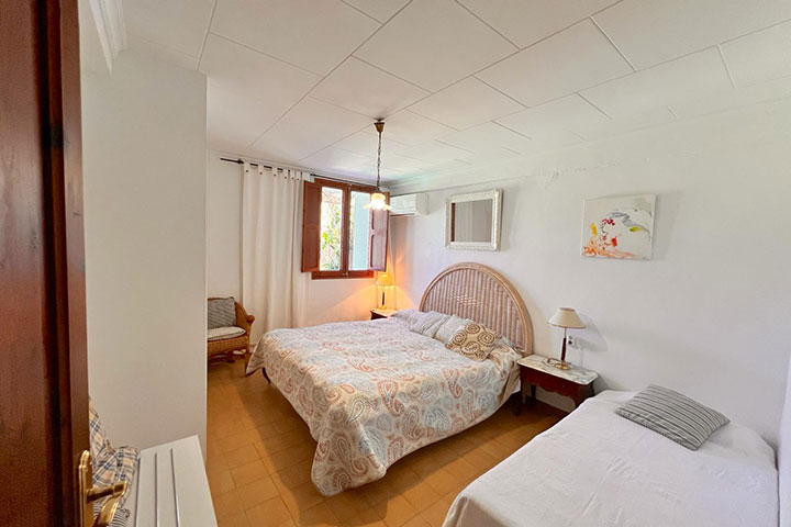 Habitación doble con detalles tradicionales y encanto