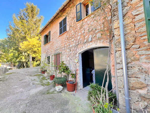 Casas adosadas con entradas independientes