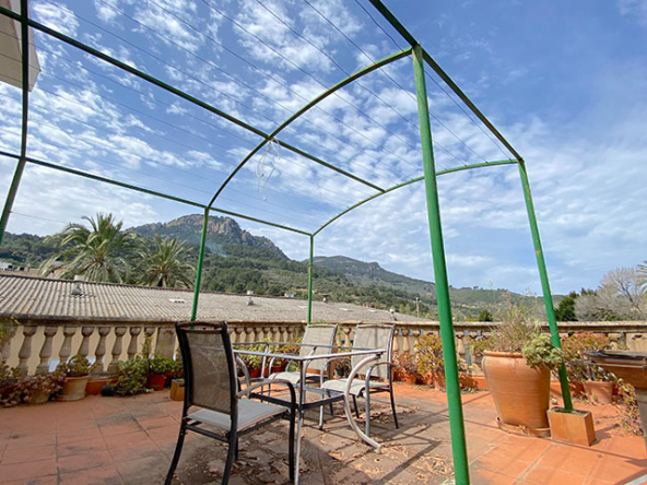 Patio interior tradicional de la casa de pueblo en Sóller