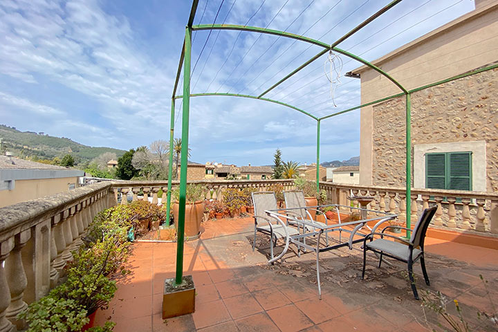 Patio interior tradicional de la casa de pueblo en Sóller