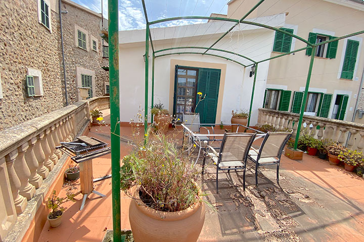 Vista exterior del patio interior de la casa