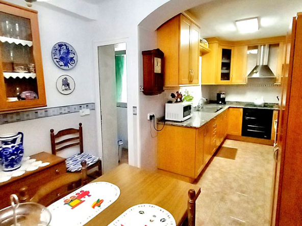 Cocina independiente completamente equipada