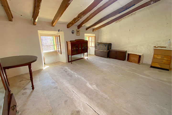 Dormitorio principal con estilo tradicional