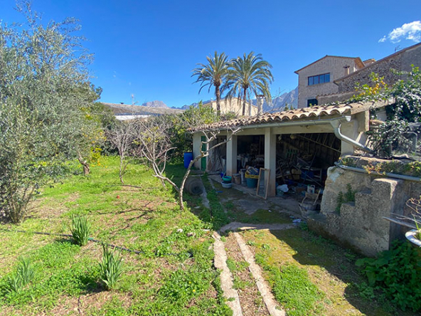 Edificación auxiliar en el huerto con potencial para casa de invitados