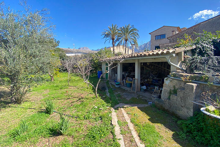 Edificación auxiliar en el huerto con potencial para casa de invitados