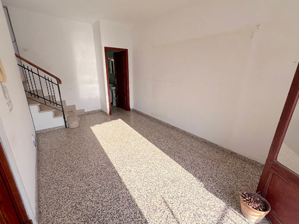 Distribuidor en planta superior con acceso a habitaciones