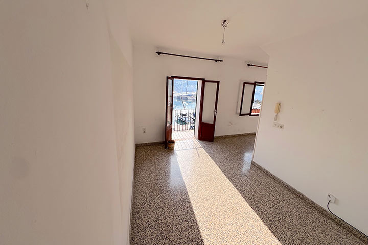 Vista lateral del puerto desde la vivienda